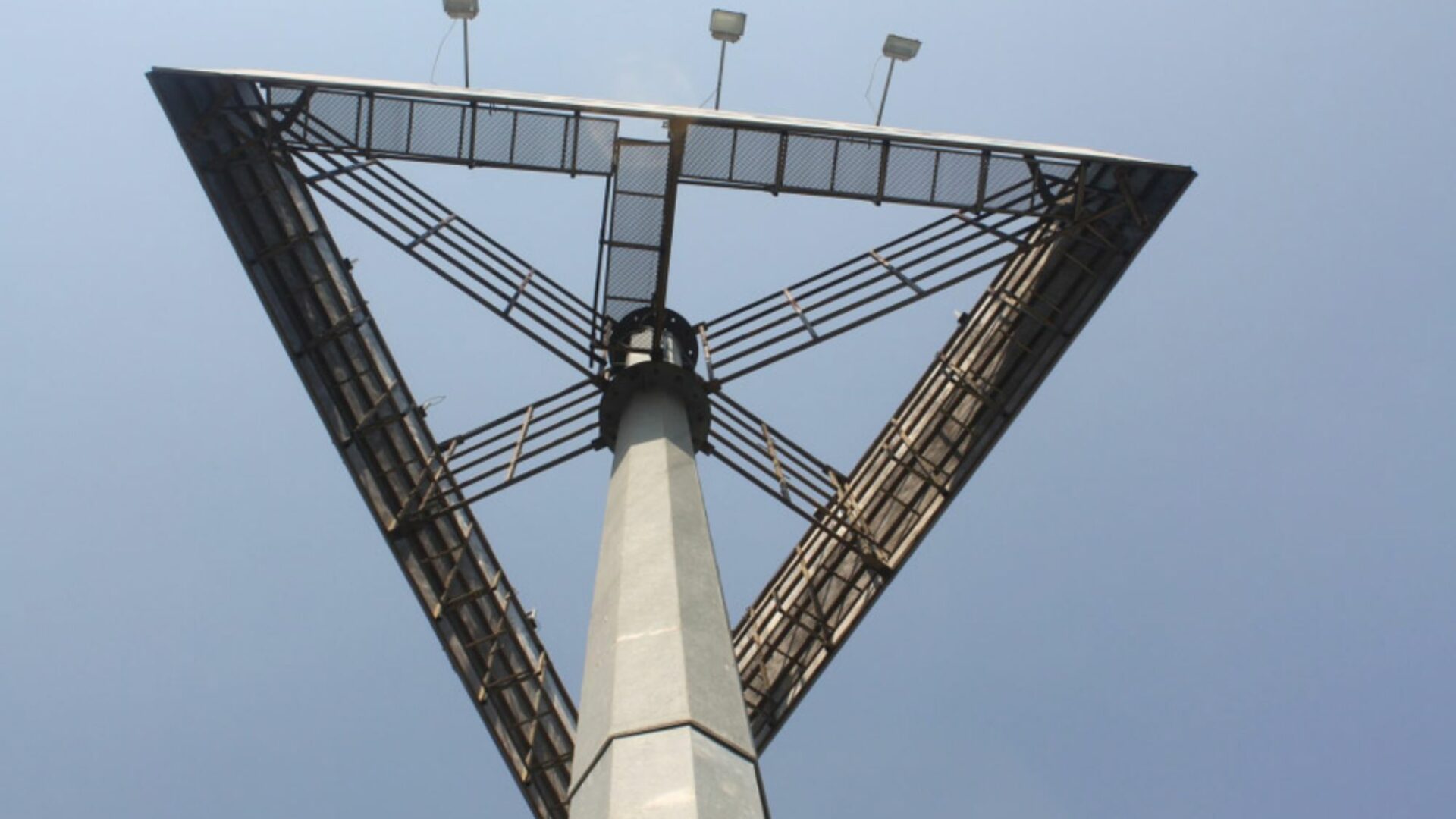 Portique limiteur de hauteur pivotant signalisation - SÉMIO